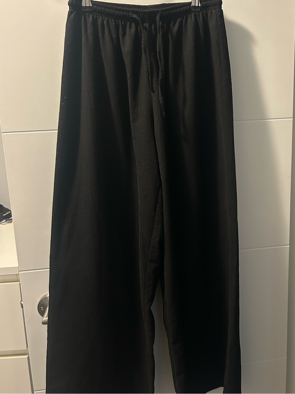 Lightweight Drawstring Textured Pants